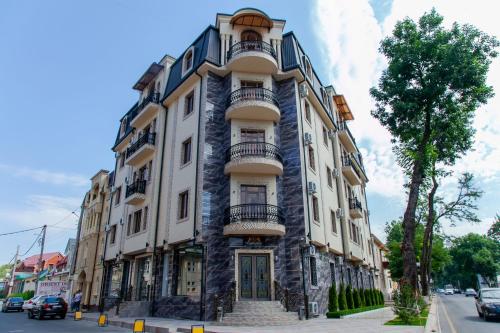 Фотографии гостиницы
Leader