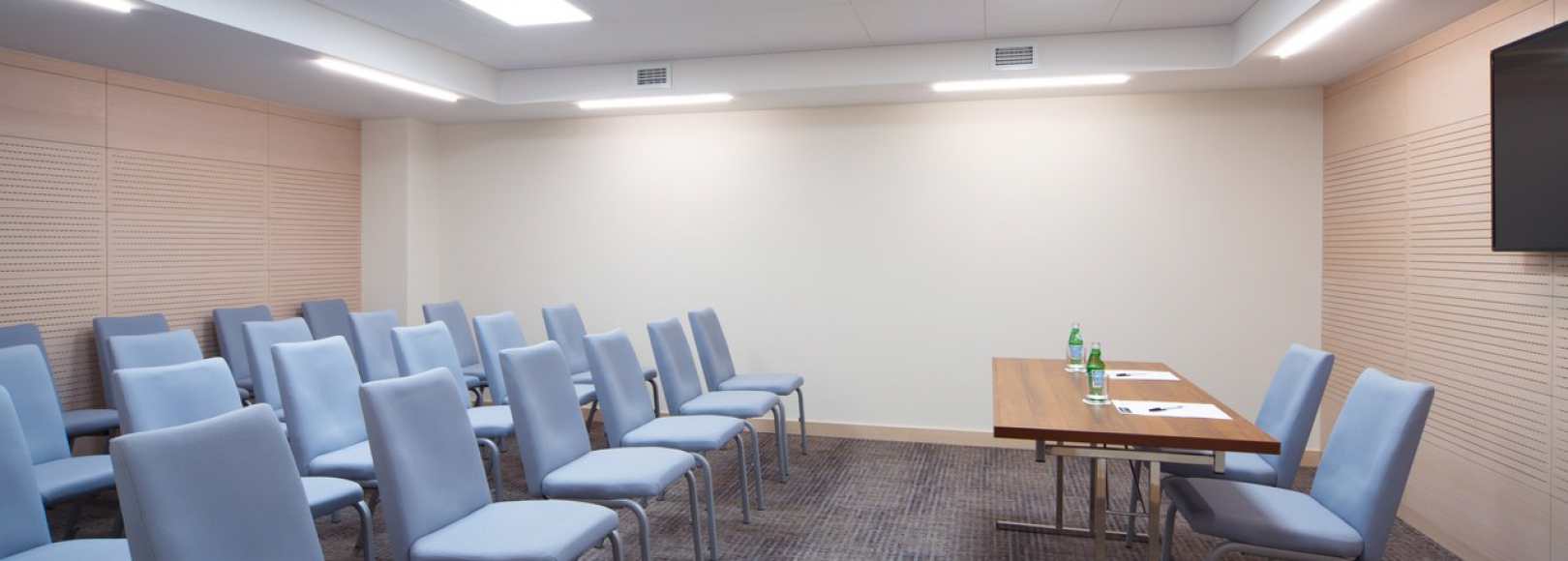 Фотография комнаты для переговоров Строганов