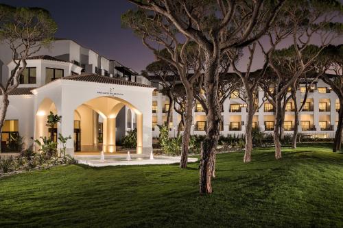 Фотография гостиницы Pine Cliffs Ocean Suites, a Luxury Collection Resort & Spa, Algarve