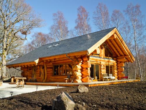 Фотография гостевого дома Caledonian Cabin