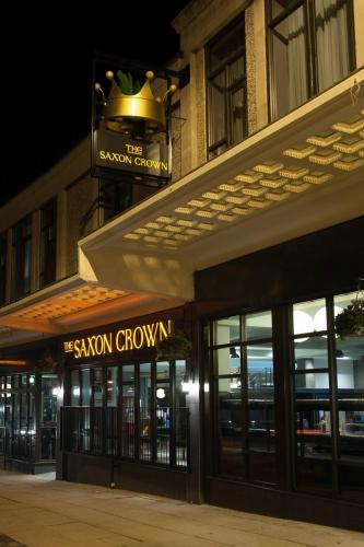 Фотографии гостиницы 
            The Saxon Crown Wetherspoon