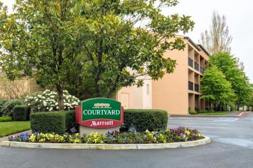 Фотография гостиницы Courtyard by Marriott Portland Hillsboro