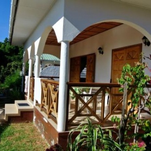 Фотография гостевого дома BAIE S.TE ANNE CASE VACANZA