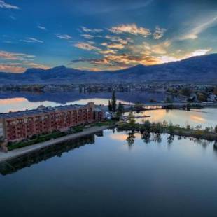 Фотографии гостиницы
Holiday Inn Hotel & Suites Osoyoos, an IHG Hotel