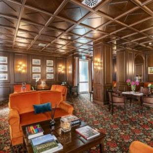 Фотографии гостиницы 
            The Regency Sure Hotel Collection by Best Western