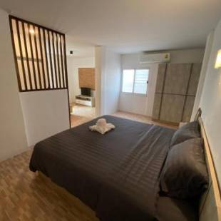 Фотографии апарт отеля
7 House