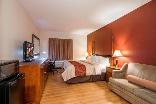 Фотография мини отеля Red Roof Inn & Suites Biloxi