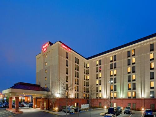 Фотография гостиницы Hampton Inn Boston Logan Airport
