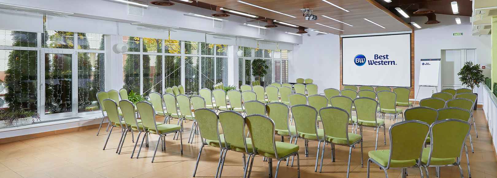 Фотография конференц-зала Милан