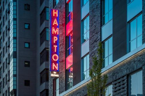 Фотография гостиницы Hampton Inn And Suites By Hilton Portland-Pearl District