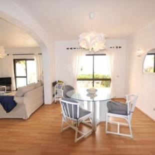 Фотографии гостевого дома 
            T2 Holiday Cottage near the beach | B112