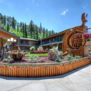 Фотография гостиницы Cedar Wood Inn