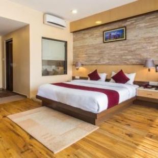 Фотография гостиницы Hotel Queens Park