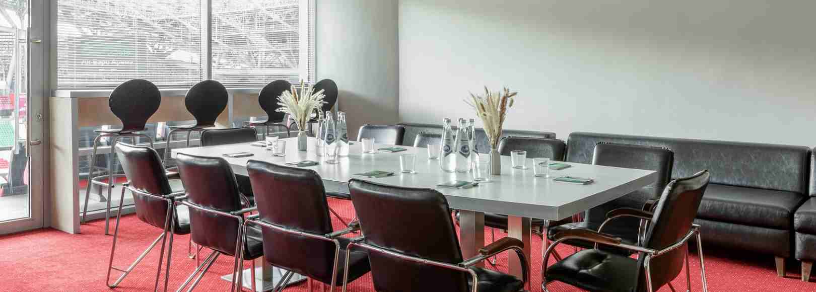 Фотография конференц-зала Отель People Stadium