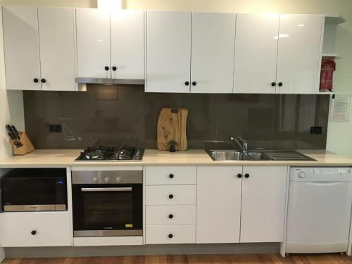 Фотографии гостевого дома
Tyntynder Garden Cottage 4