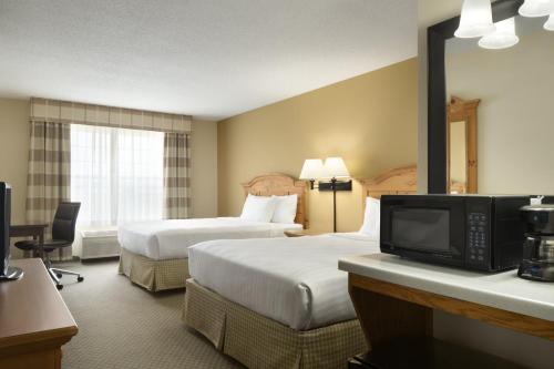 Фотография гостиницы Country Inn & Suites by Radisson, Grinnell, IA