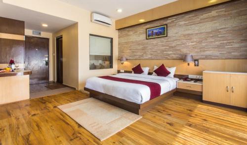 Фотография гостиницы Hotel Queens Park