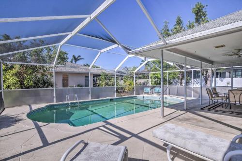 Фотография гостевого дома Breezy Marco Island Home with Pool - Walk to Beach!