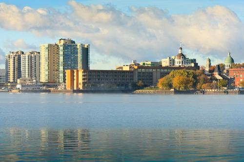 Фотография гостиницы Holiday Inn Kingston - Waterfront, an IHG Hotel