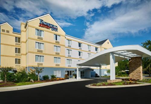 Фотография гостиницы Fairfield Inn Myrtle Beach Broadway at the Beach