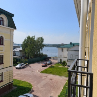 Фотография квартиры Квартира Уютная двухуровневая в центре города на набережной