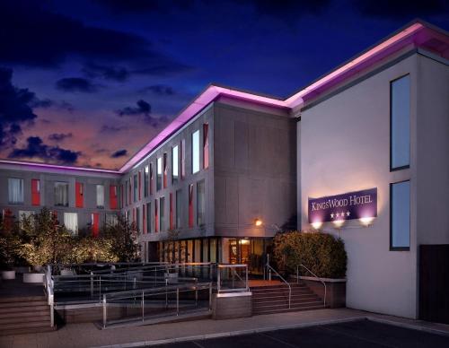 Фотография гостиницы The Address Citywest (formerly Kingswood Hotel)