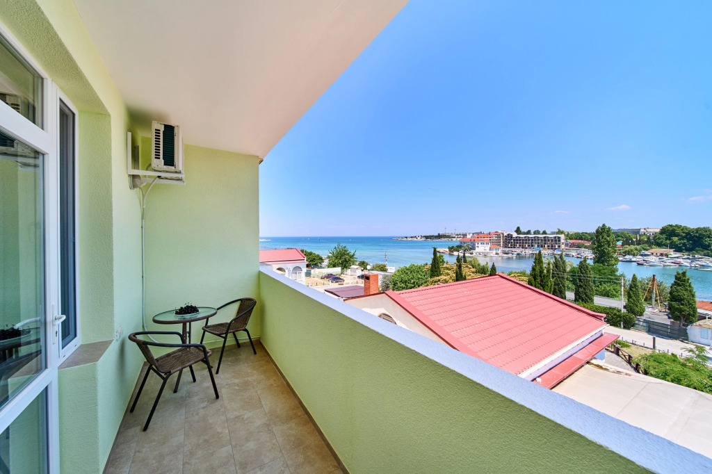 Фотография квартиры Апартаменты Орс пляж Омега с видом на море 435