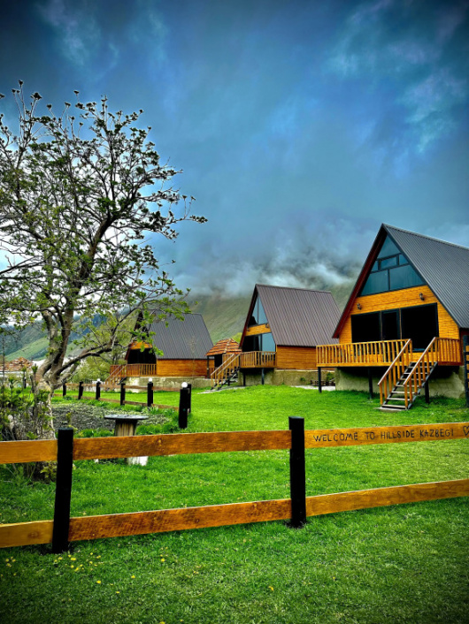 Фотографии квартиры 
            Апартаменты Hillside Kazbegi