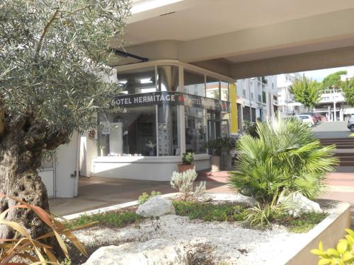 Фотография гостиницы Brit Hotel Hermitage