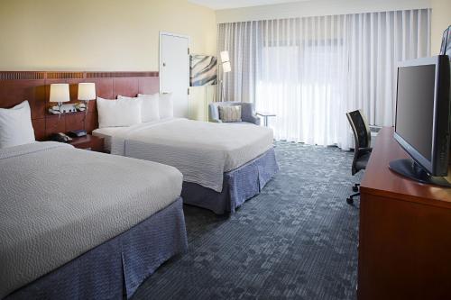 Фотография гостиницы Courtyard by Marriott Memphis Airport