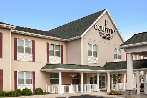 Фотография гостиницы Country Inn & Suites by Radisson, Ithaca, NY