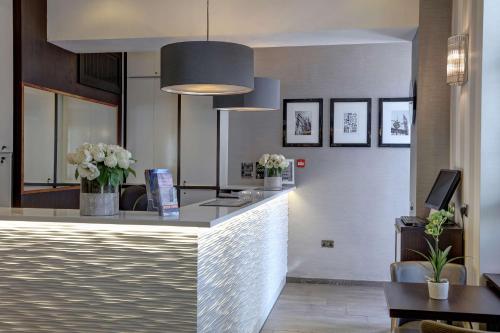 Фотография гостиницы Best Western Buckingham Palace Rd