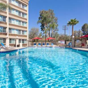 Фотографии гостиницы 
            Holiday Inn West Covina, an IHG Hotel