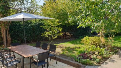 Фотографии гостевого дома
The Old Bank Beautiful Cotswold House with Huge Garden