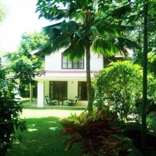 Фотографии гостевого дома
La Rocaille