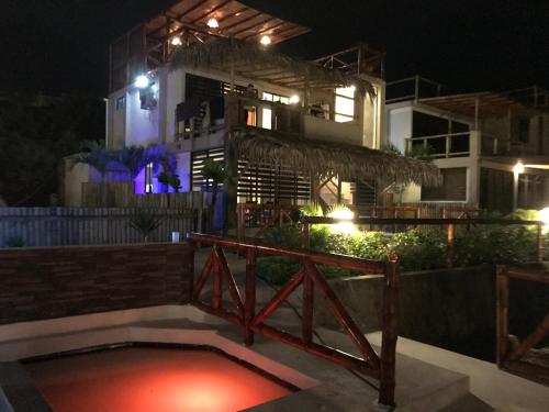 Фотографии базы отдыха 
            The Heights in Montañita