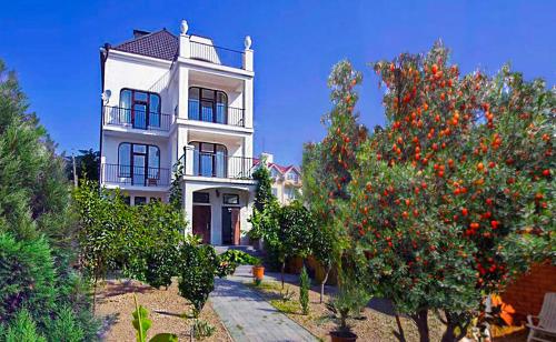 Фотографии гостевого дома
Весы