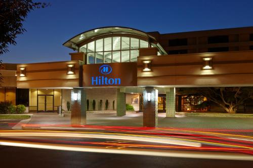 Фотография гостиницы Hilton Raleigh North Hills