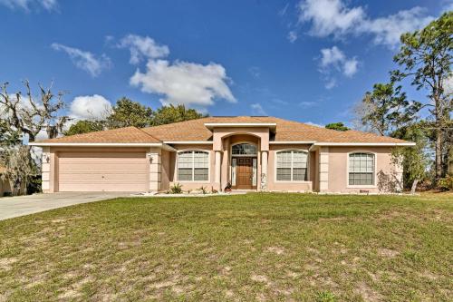 Фотографии гостевого дома
Bright Spring Hill Home - 10 Mins to Weeki Wachee!