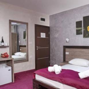Фотографии гостиницы
Side One Design Hotel Garni