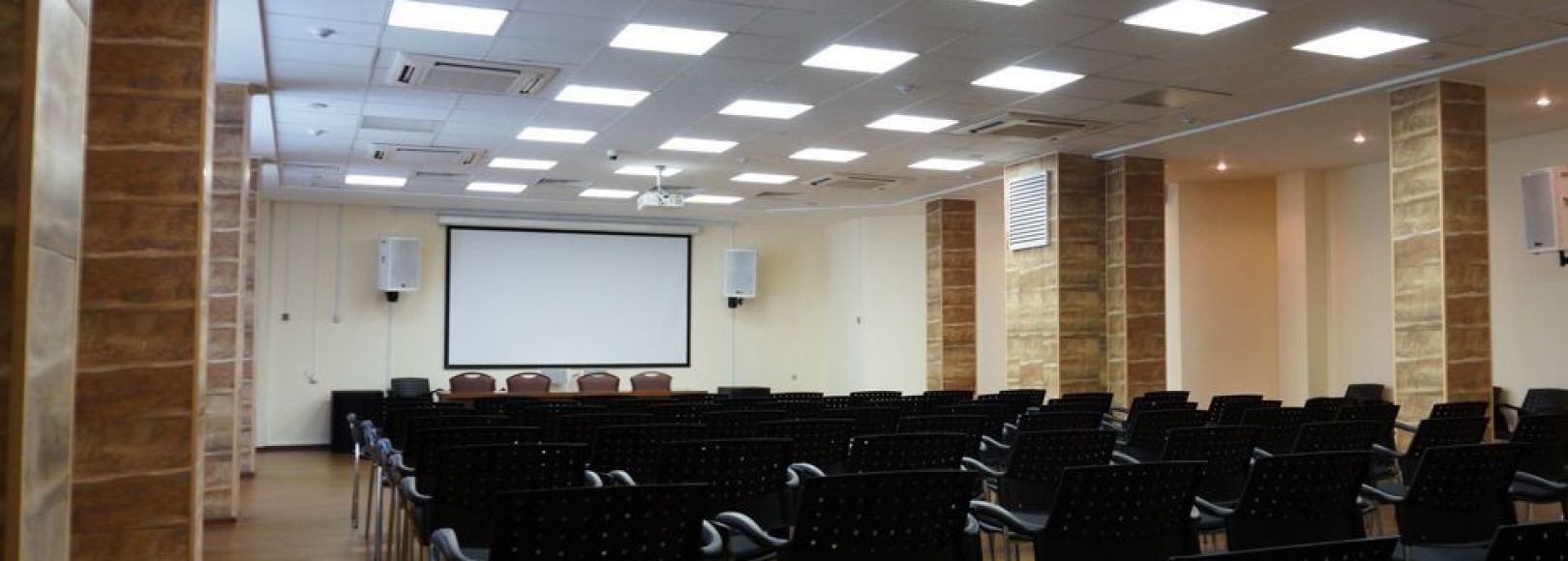 Фотография конференц-зала Конференц-зал 1