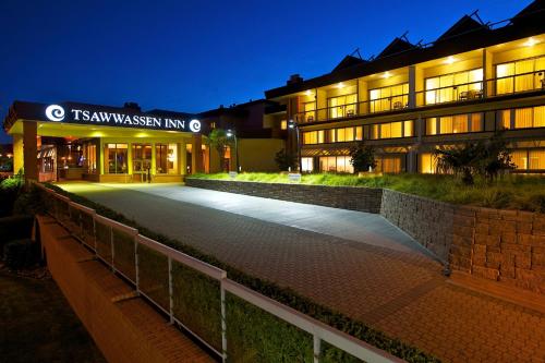 Фотография гостиницы Coast Tsawwassen Inn