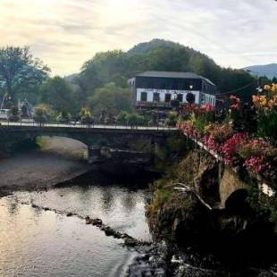 Фотографии гостиницы
Au sommet de la cascade