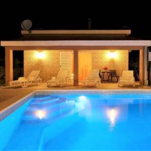 Фотографии гостевого дома 
            Villa Leo With Pool