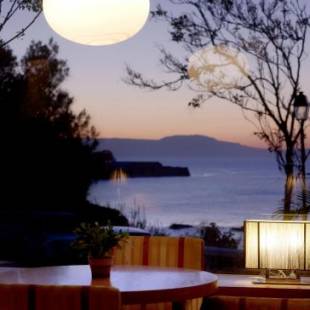 Фотографии гостиницы
Irida Hotel