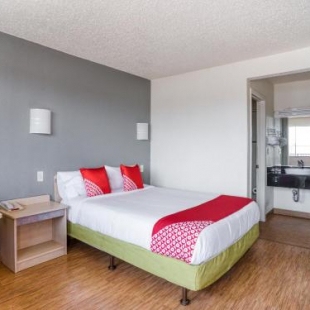 Фотография гостиницы OYO Hotel Fort Worth East Gateway Ball Park