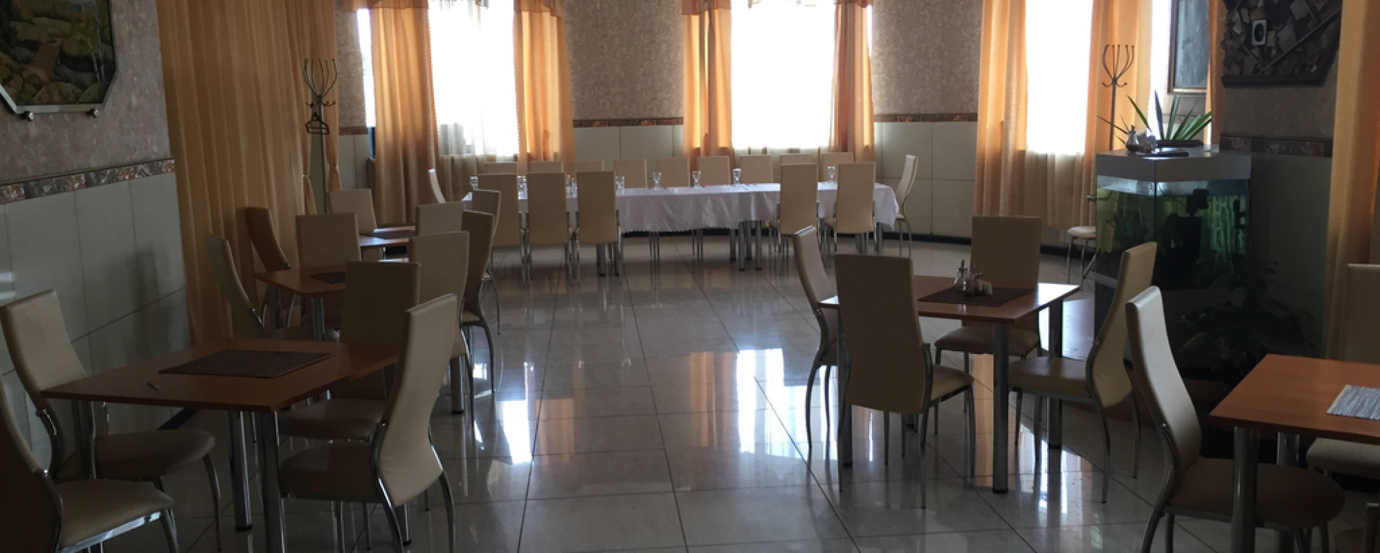 Фотографии банкетного зала Горки