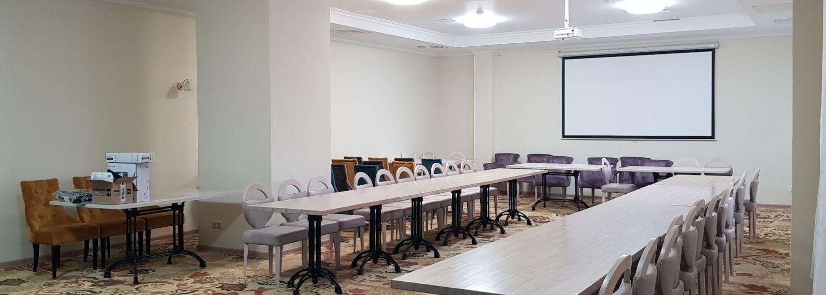 Фотография конференц-зала Куньлунь