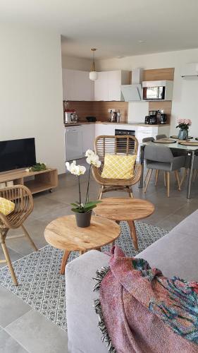 Фотография гостевого дома Villa L'espourguit proche de l'océan et de la forêt