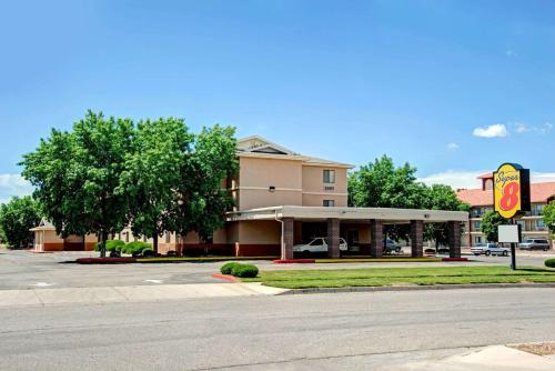 Фотография гостиницы Super 8 by Wyndham Albuquerque West/Coors Blvd